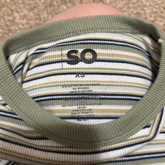 Cropped Ribbed Shirt - Picture 3 of 3